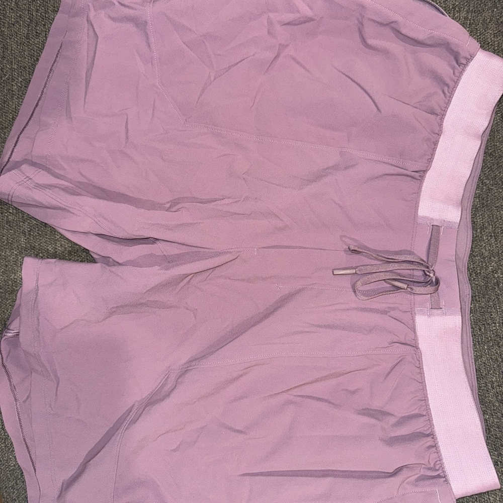 lululemon athletica Men's Athletic Shorts in Light Mauve